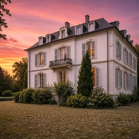 Deluxe Studio, Parking Prive Free, Naturellement Frais, Centre