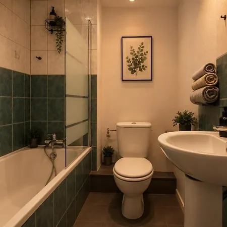 Deluxe Studio, Parking Prive Free, Naturellement Frais, Centre Daire *